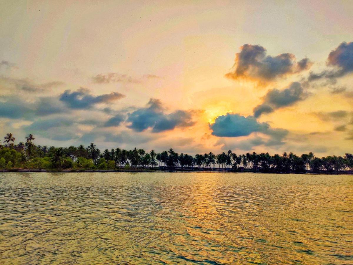 Paradise Lagoon Kalyānpur Buitenkant foto