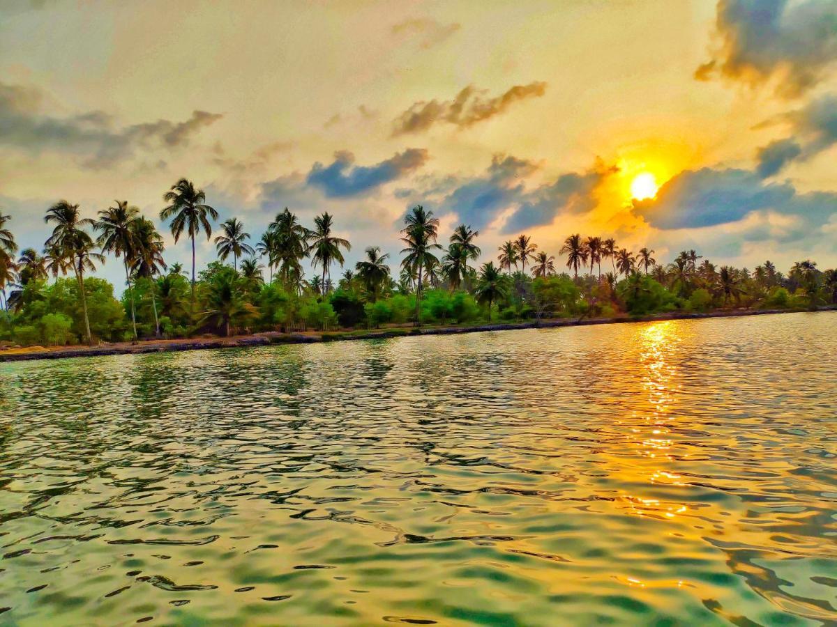 Paradise Lagoon Kalyānpur Buitenkant foto