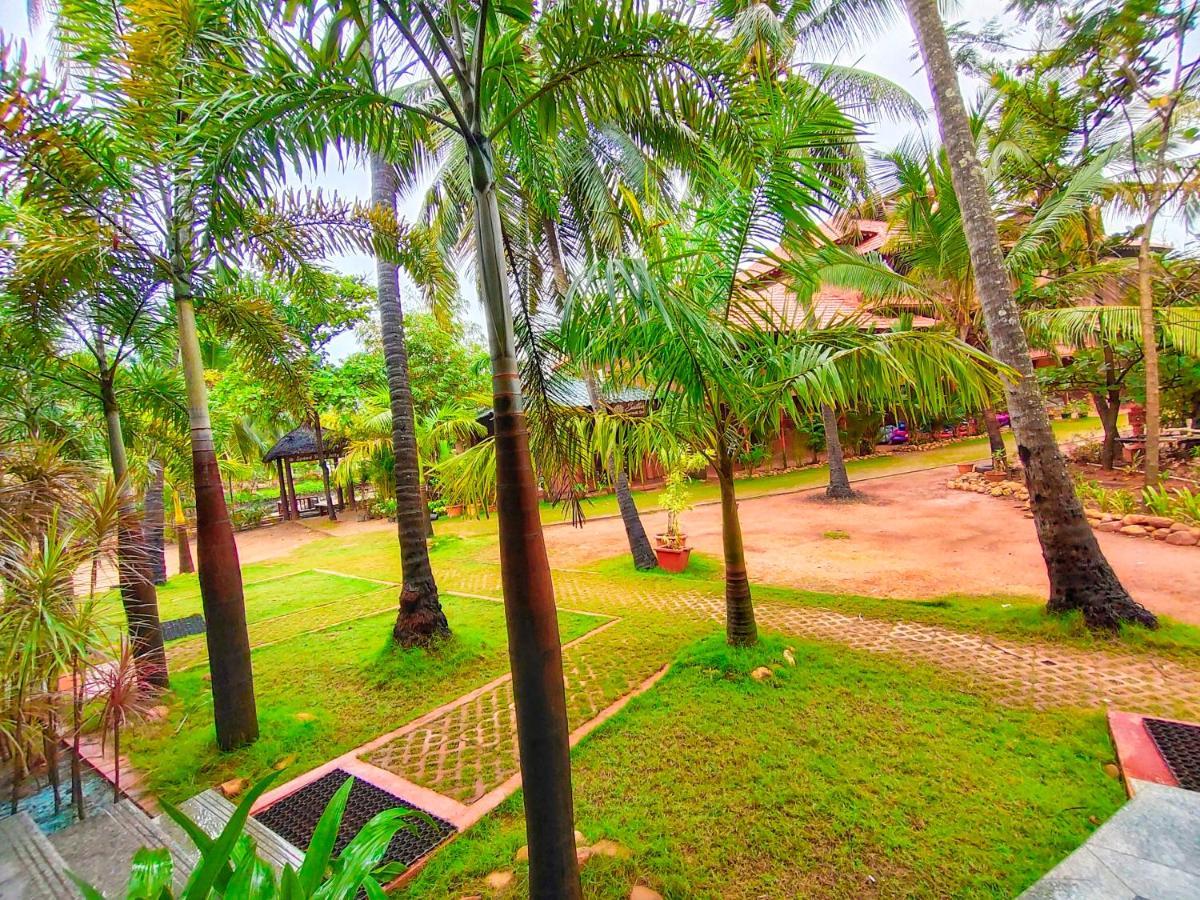 Paradise Lagoon Kalyānpur Buitenkant foto