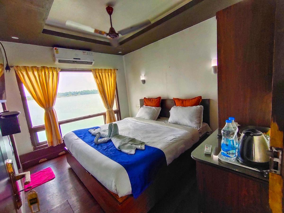 Paradise Lagoon Kalyānpur Buitenkant foto
